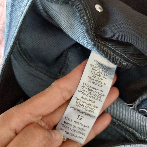 Democracy Ab Technology Crop Frayed Hem Jeans Size 12 - Picture 8 of 10